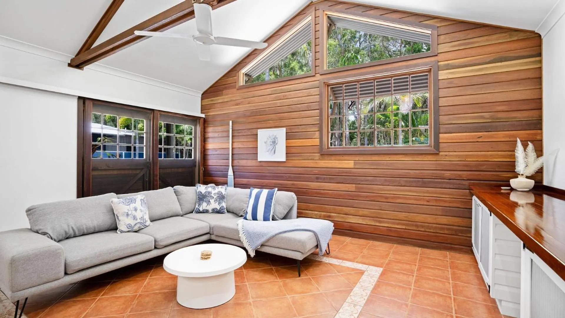 Driftwood Beach House At Rainbow Beach With Pool Aircon Wifi Holiday home