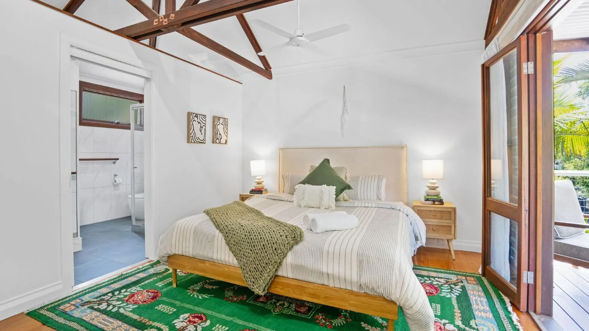 Driftwood Beach House At Rainbow Beach With Pool Aircon Wifi Holiday home