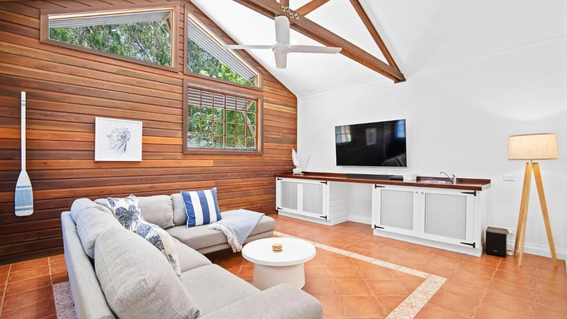Driftwood Beach House At Rainbow Beach With Pool Aircon Wifi