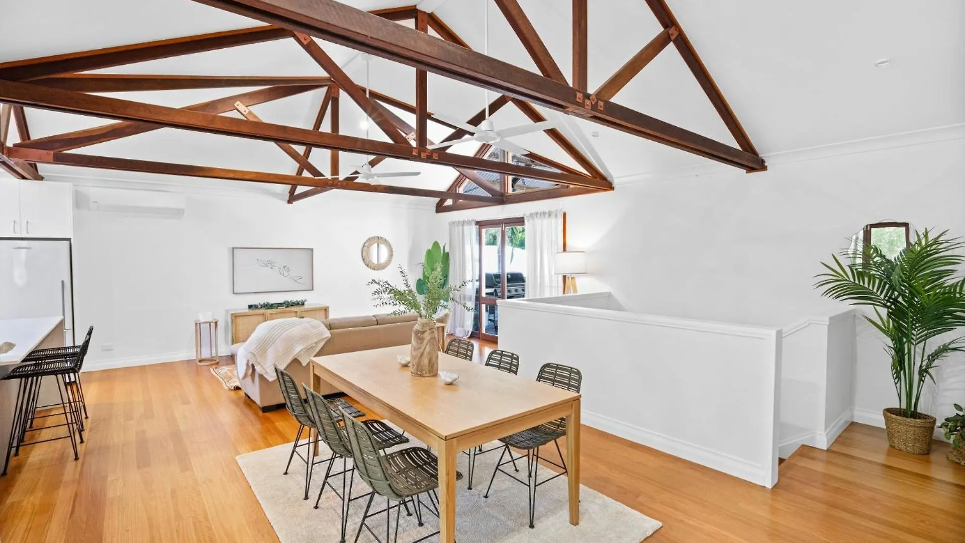 Holiday home Driftwood Beach House At Rainbow Beach With Pool Aircon Wifi