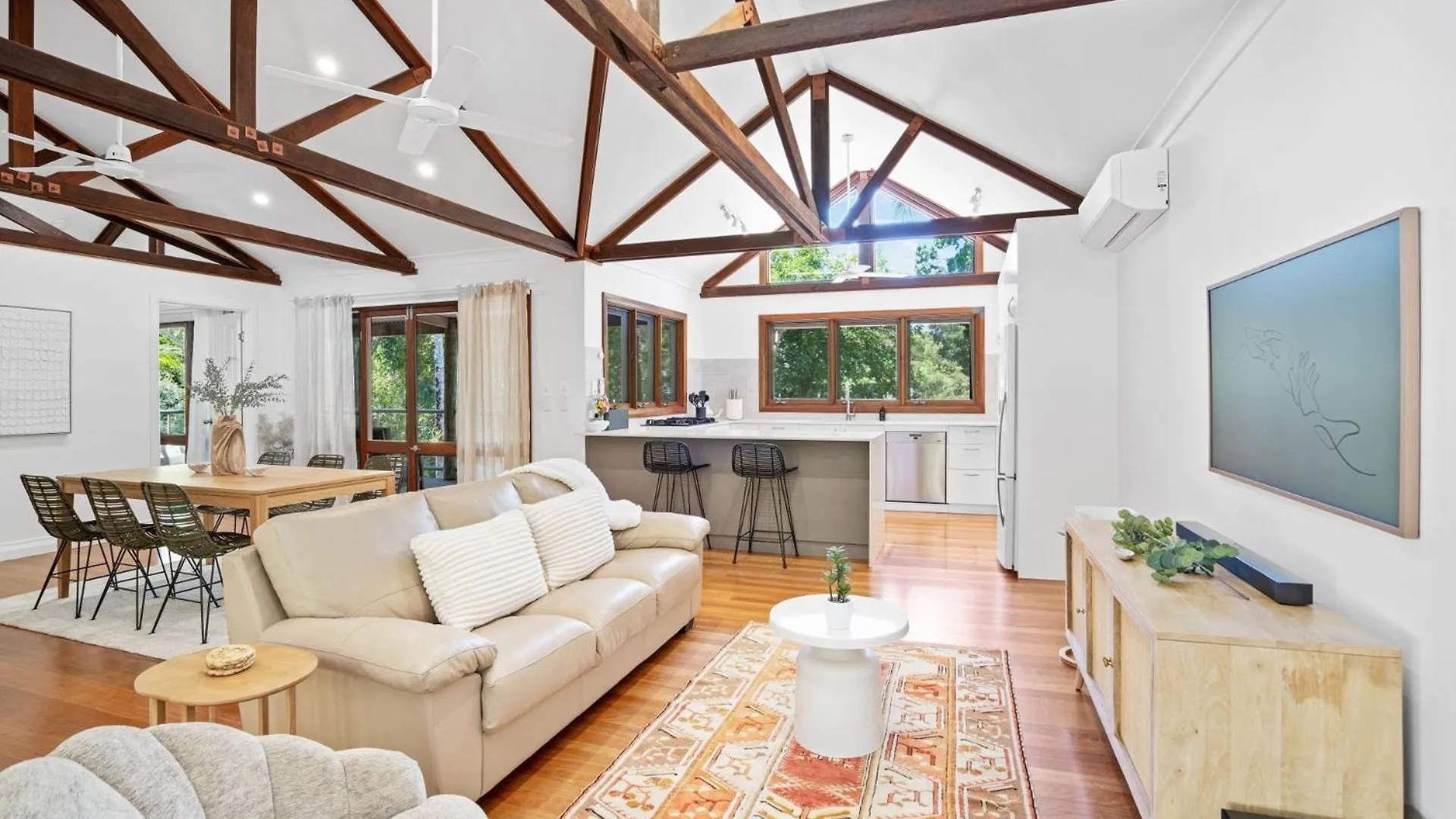 Holiday home Driftwood Beach House At Rainbow Beach With Pool Aircon Wifi Australia